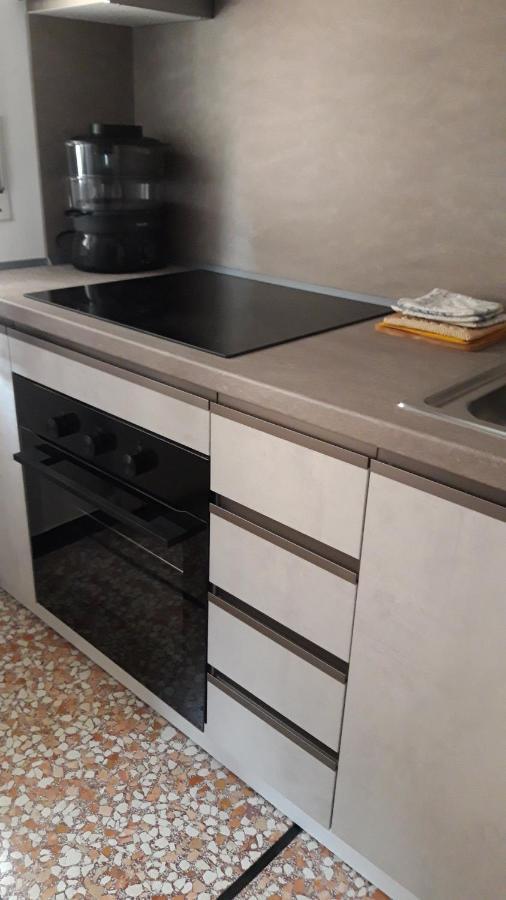 Ferienwohnung A Casa Di Anna Finale Ligure Exterior foto